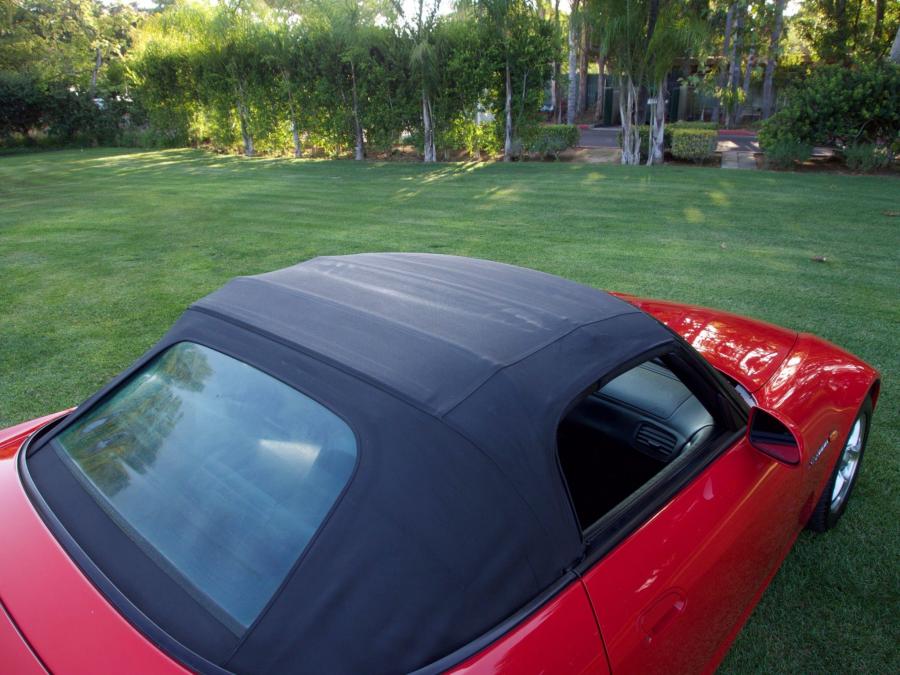 Детали экстерьера Honda S2000 (AP1) 2000 года  (фото 18 из 131)